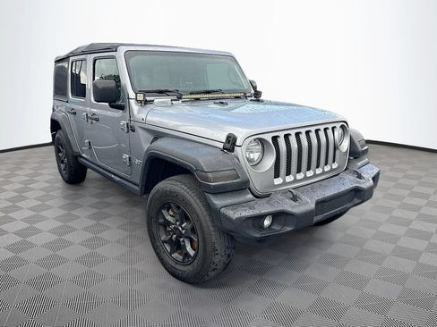 Used 2018 Jeep Wrangler Unlimited Sport S AWD/4WD image 4