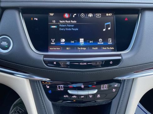 Certified 2018 Cadillac XT5 Premium Luxury FWD image 23