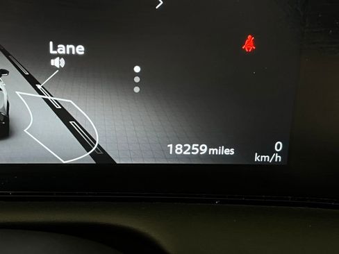 Used 2024 Nissan Ariya AWD image 18