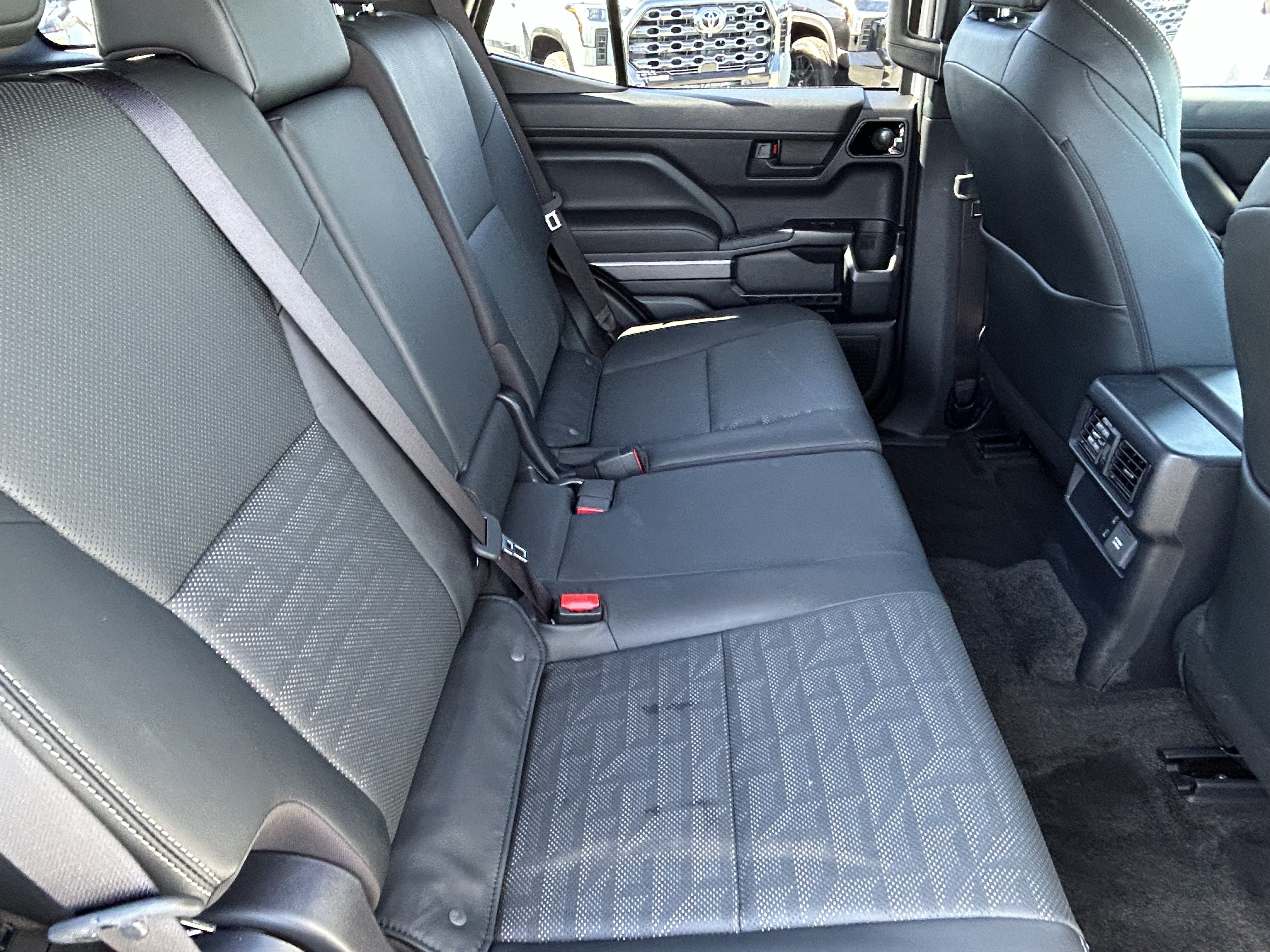 Certified 2025 Toyota 4Runner TRD Off-Road Premium AWD/4WD image 12