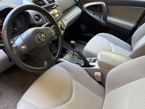 Used 2011 Toyota RAV4 4WD w/ Upgrade Value Pkg image 4