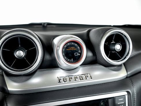 Used 2017 Ferrari California T image 27