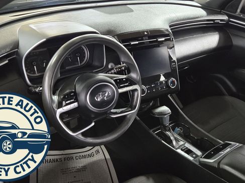 Used 2022 Hyundai Santa Cruz SEL image 9