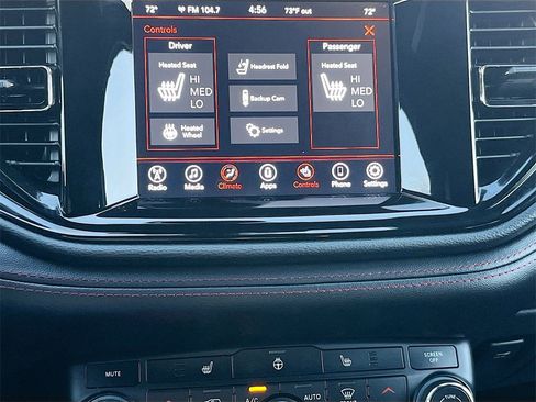 Used 2024 Dodge Durango GT image 19