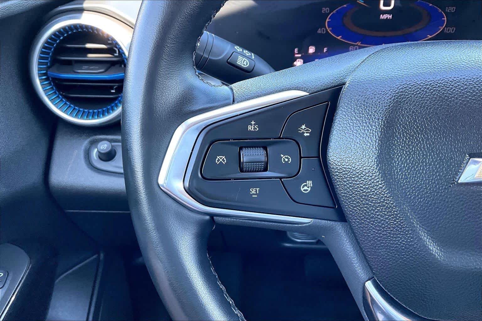 Used 2024 Chevrolet Trax LT w/ Driver Confidence Package FWD image 23