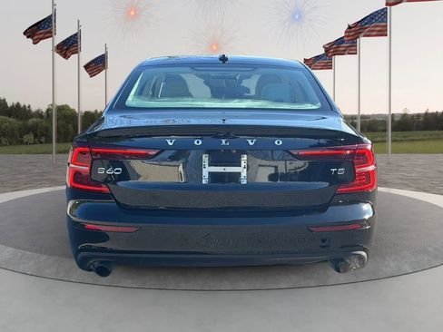 Used 2019 Volvo S60 T5 Momentum w/ Premium Package image 6