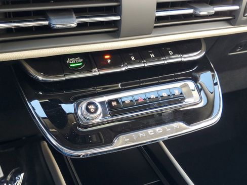 New 2026 Lincoln Corsair Premiere image 22