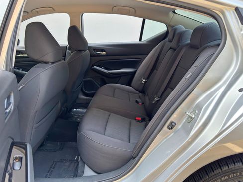 Used 2021 Nissan Altima 2.5 SV FWD image 34