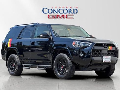 Used 2021 Toyota 4Runner Venture AWD/4WD image 2