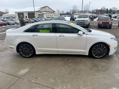 Used 2016 Lincoln MKZ AWD w/ Equipment Group 300A Reserve image 4