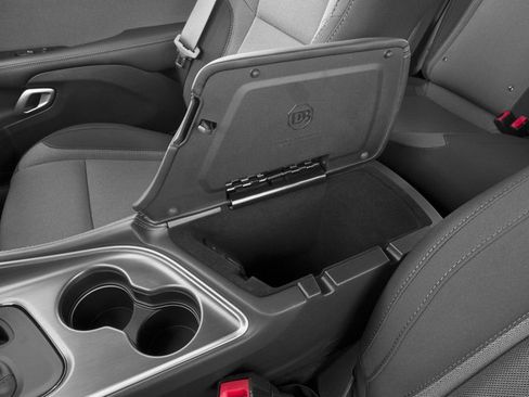 Certified 2016 Dodge Challenger SXT image 18