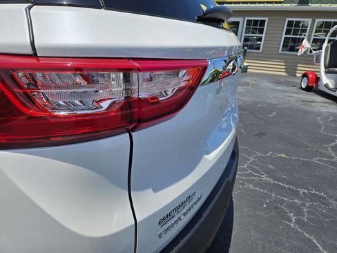 Used 2019 Chevrolet Traverse LT w/ LT Premium Package FWD image 14