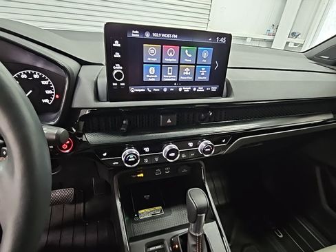 Used 2024 Honda CR-V Sport Touring image 13