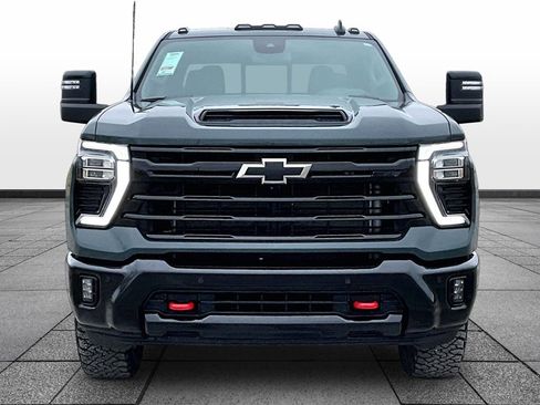 Used 2025 Chevrolet Silverado 2500 LT w/ Trail Boss Package image 3