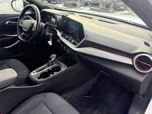 Used 2024 Chevrolet Trax RS w/ Driver Confidence Package image 26