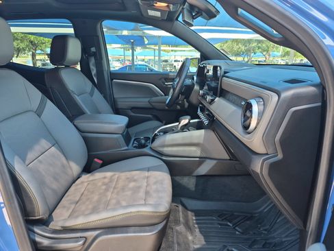 Used 2026 Chevrolet Colorado ZR2 w/ Technology Package AWD/4WD image 27
