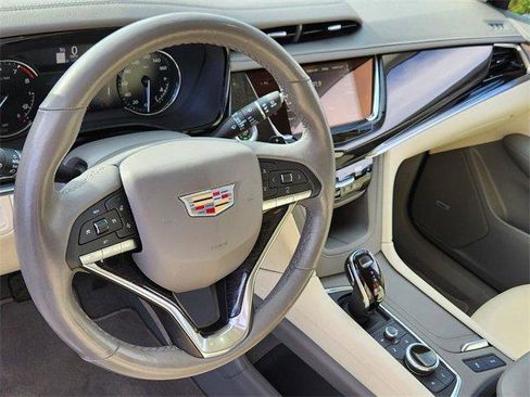 Certified 2023 Cadillac XT6 Premium Luxury image 15