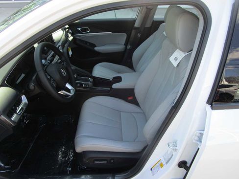 Used 2025 Acura Integra image 11