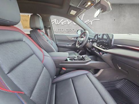 Used 2025 Chevrolet Equinox RS w/ Convenience Package III image 24