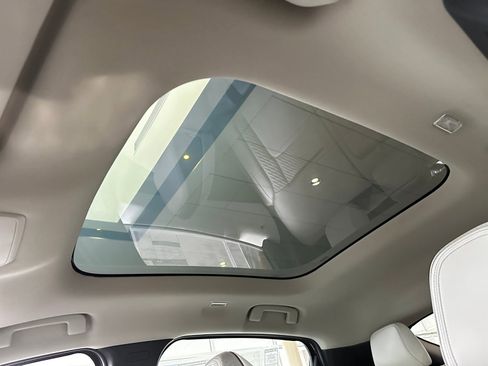 New 2026 Nissan Leaf Platinum+ w/ Illuminated Package FWD image 32