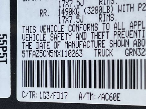 Used 2021 Toyota Tacoma TRD Sport w/ Technology Package RWD image 12