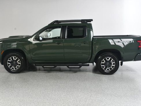 Used 2022 Nissan Frontier SV w/ SV Premium Package AWD/4WD image 4