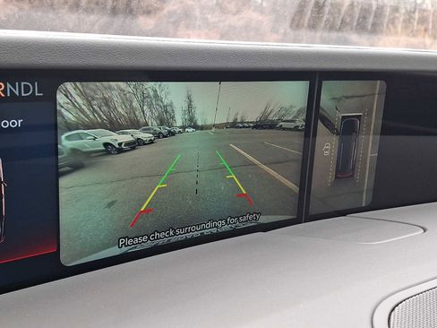 Used 2024 Lincoln Nautilus Premier image 18