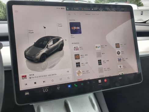 Used 2023 Tesla Model Y 2WD image 13