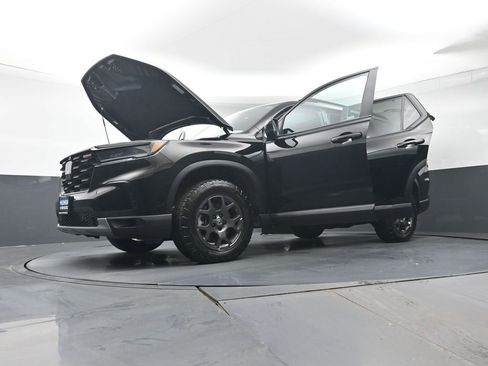Certified 2023 Honda Pilot TrailSport image 47