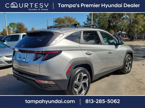 Used 2022 Hyundai Tucson SEL w/ Convenience + Premium Package image 3