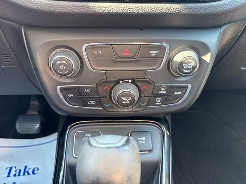 Used 2018 Jeep Compass Altitude w/ Popular Equipment Group image 30