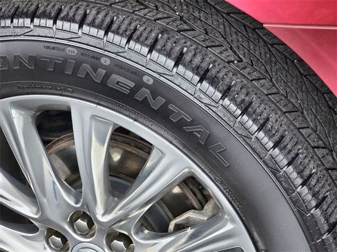 Used 2020 Buick Enclave Premium w/ Sun and Sites Package image 13