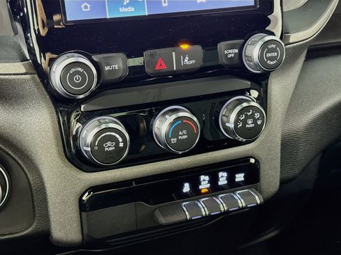 Used 2025 RAM 1500 Tradesman w/ Night Edition AWD/4WD image 17