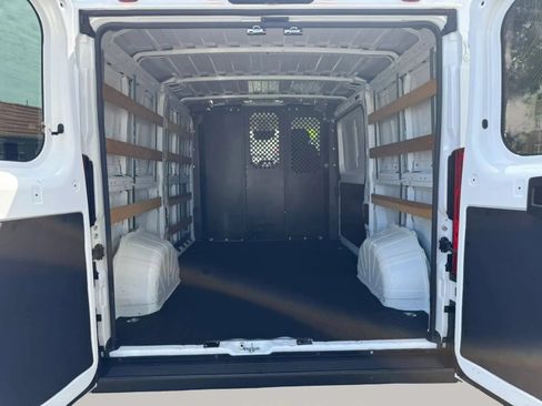 Used 2025 RAM ProMaster 2500 w/ U-Haul Equipment Group FWD image 10