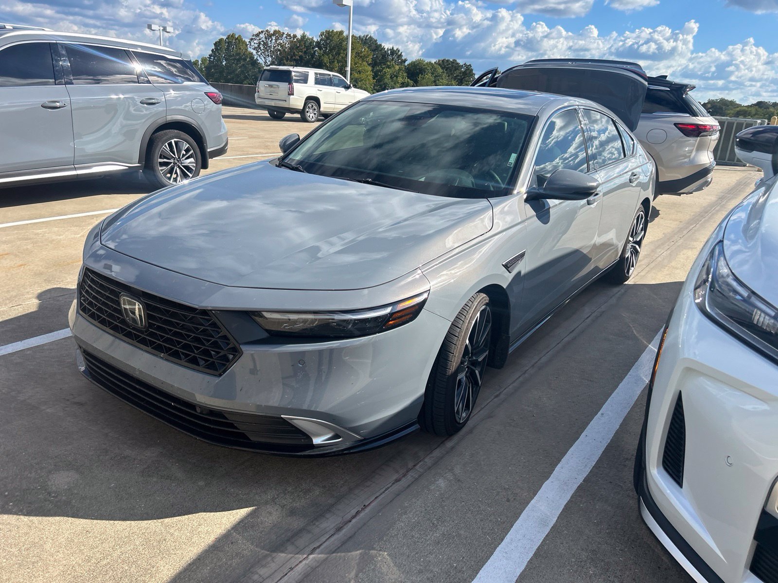 Used 2025 Honda Accord Touring image 1