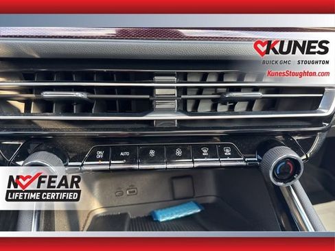 Used 2025 Chevrolet Traverse Z71 w/ Enhanced Driving Package image 29