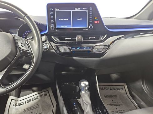 Used 2022 Toyota C-HR XLE FWD image 18