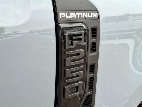 New 2026 Ford F250 Platinum w/ FX4 Off-Road Package image 12