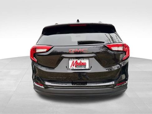 Used 2023 GMC Terrain SLT w/ Elevation Edition image 6