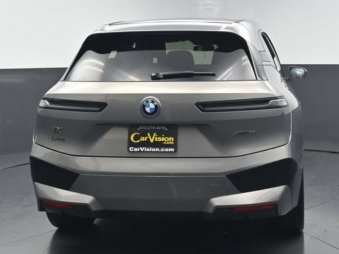 Used 2024 BMW iX xDrive50 w/ Premium Package AWD/4WD image 4