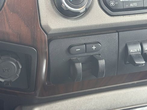 Used 2016 Ford F350 Lariat w/ Lariat Ultimate Package image 25