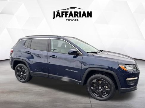 Used 2021 Jeep Compass Latitude w/ Convenience Group image 3