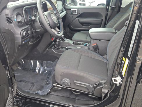 Certified 2025 Jeep Wrangler Unlimited Rubicon 4xe w/ Safety Group AWD/4WD image 24