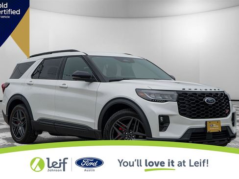 Certified 2025 Ford Explorer ST RWD image 1