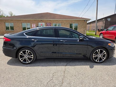 Used 2020 Ford Fusion Titanium FWD image 4