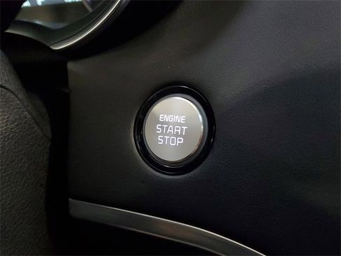 Used 2023 Kia Stinger GT2 image 29