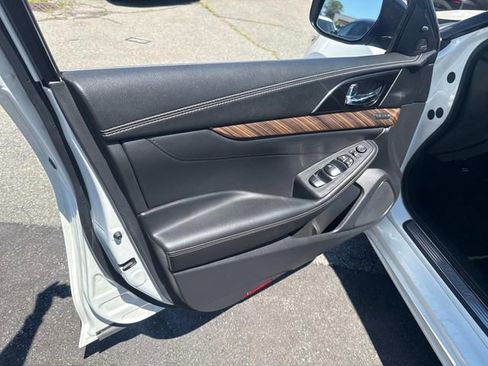 Used 2018 Nissan Maxima Platinum image 17