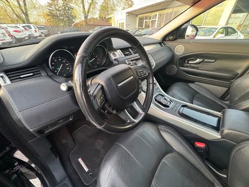 Used 2016 Land Rover Range Rover Evoque SE image 11