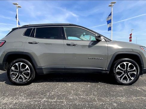 Used 2022 Jeep Compass Limited AWD/4WD image 4