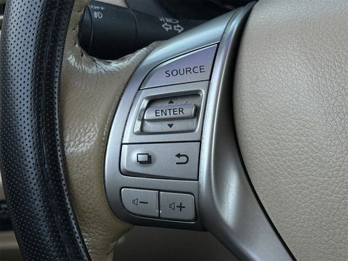 Used 2017 Nissan Altima 2.5 SL w/ 2.5 Technology Package image 16